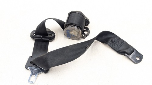 Mercedes vito w639 seat belt - mercedes,