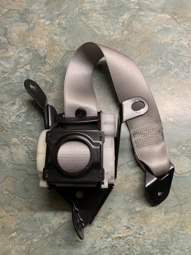 Mercedes clk w209 seat belt - clk,
