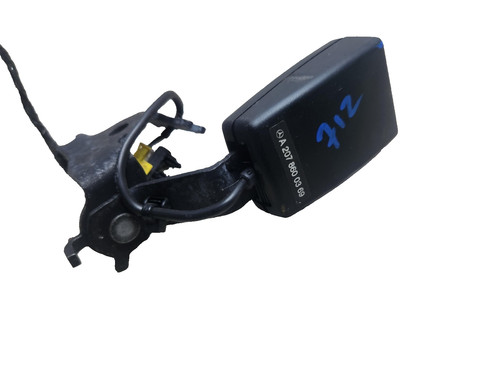Mercedes class seat belt - e-class,