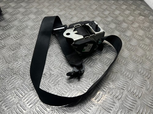 Mercedes class seat belt - mercedes,